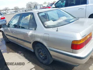 1990 Honda Accord LX with VIN 1HGCB7554LA000846, listed as a IAAI auction lot 41755092 with 336,811 mi miles. Bid and sale history available at carsss.com. Image 14.