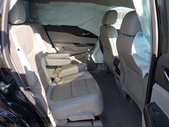 2019 GMC Acadia SLT with VIN 1GKKNMLS1KZ182115, listed as a IAAI auction lot 41860425 with 95,112 mi miles. Bid and sale history available at carsss.com. Image 8.