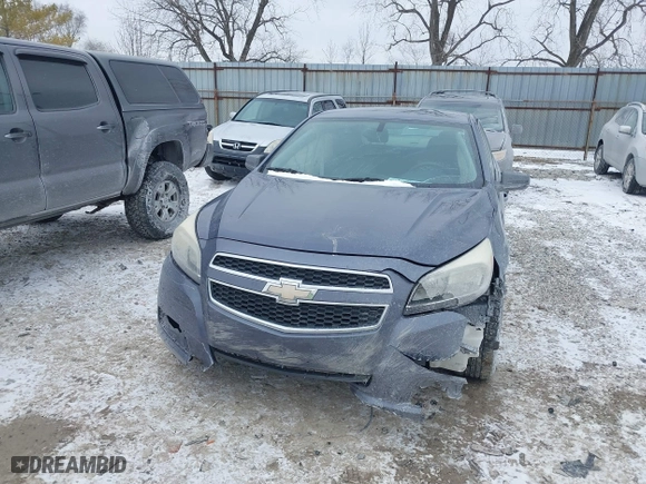 2013 Chevrolet Malibu LS with VIN 1G11B5SA5DF320945, listed as a IAAI auction lot 41620721 with 196,568 mi miles. Bid and sale history available at carsss.com. Image 6.