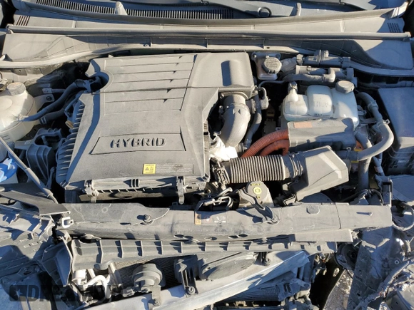 2018 Kia Niro FE with VIN KNDCB3LC8J5110605, listed as a Copart auction lot 83769374 with 103,867 mi miles and Salvage Title. Bid and sale history available at carsss.com. Image 12.