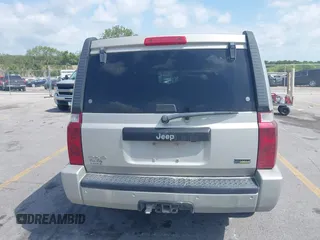 2007 Jeep Commander Sport с VIN 1J8HG48P37C560006, выставлен на аукционе IAAI как лот 42558974 с пробегом 223 413 миль миль и . История ставок и продаж доступна на DreamBid. Изображение 16.