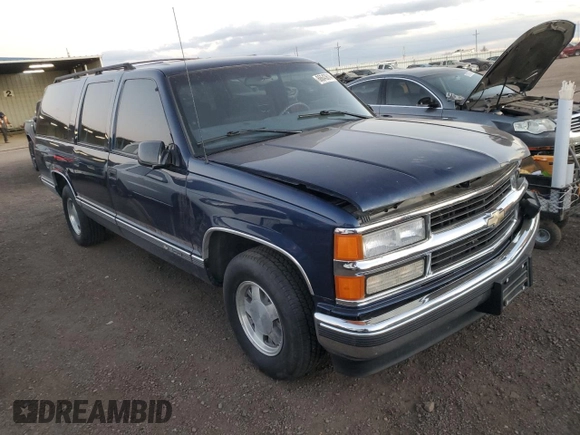 1998 Chevrolet Suburban with VIN 1GNEC16R5WJ304914, listed as a Copart auction lot 86643614 with 97,092 mi miles and Salvage Title. Bid and sale history available at carsss.com. Image 4.
