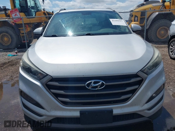 2016 Hyundai Tucson Sport with VIN KM8J33A25GU233478, listed as a IAAI auction lot 42109517 with 81,039 mi miles. Bid and sale history available at carsss.com. Image 12.