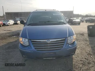 2007 Chrysler Town & Country LWB Limited with VIN 2A4GP64L17R125665, listed as a Copart auction lot 84934274 with 151,437 mi miles and Clean Title. Bid and sale history available at carsss.com. Image 5.