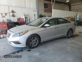 2015 Hyundai Sonata SE z VIN 5NPE24AF5FH047143, wystawiony jako Copart lot #53299425 z przebiegiem 198 370 mil mil oraz Szkoda całkowita • Salvage title. Historia ofert i sprzedaży dostępna na DreamBid. Obrazek 1.