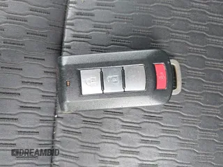2014 Mitsubishi Outlander SE z VIN JA4AZ3A39EZ000175, wystawiony jako IAAI lot #42250775 z przebiegiem 195 858 mil mil oraz . Historia ofert i sprzedaży dostępna na DreamBid. Obrazek 11.