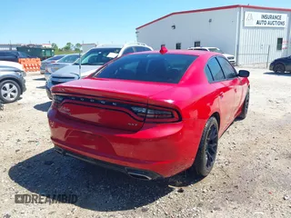 2015 Dodge Charger SXT z VIN 2C3CDXHG1FH916674, wystawiony jako IAAI lot #42168210 z przebiegiem 148 984 mil mil oraz . Historia ofert i sprzedaży dostępna na DreamBid. Obrazek 4.