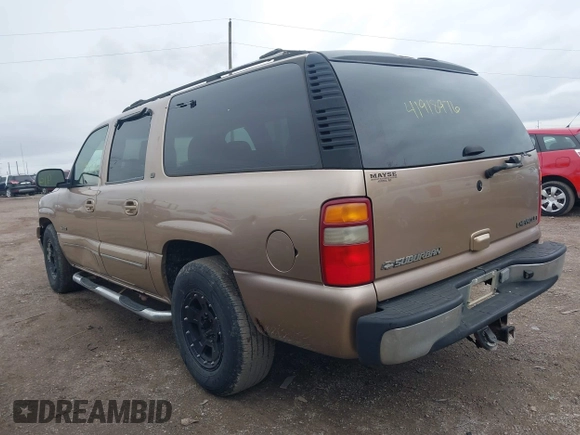 2000 Chevrolet Suburban LT with VIN 3GNFK16T6YG170955, listed as a IAAI auction lot 41918976 with 332,207 mi miles. Bid and sale history available at carsss.com. Image 13.