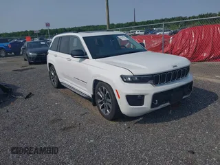 2022 Jeep Grand Cherokee Overland z VIN 1C4RJHDGXN8576813, wystawiony jako IAAI lot #42314919 z przebiegiem 35 632 mil mil oraz . Historia ofert i sprzedaży dostępna na DreamBid. Obrazek 1.
