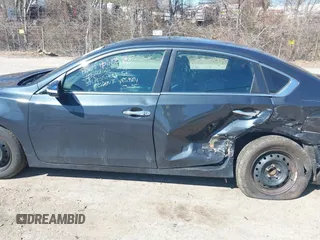 2018 Nissan Altima 2.5 SR with VIN 1N4AL3APXJC120564, listed as a IAAI auction lot 41769315 with 143,587 mi miles. Bid and sale history available at carsss.com. Image 14.