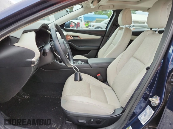 2020 Mazda 3 Premium with VIN 3MZBPAEM4LM117357, listed as a Copart auction lot 61349625 with 29,206 mi miles and Salvage title. Bid and sale history available at DreamBid. Image 7.