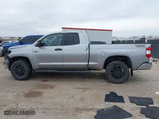 2015 Toyota Tundra 4WD Truck SR with VIN 5TFUW5F10FX489707, listed as a IAAI auction lot 41633440 with 106,855 mi miles. Bid and sale history available at carsss.com. Image 15.