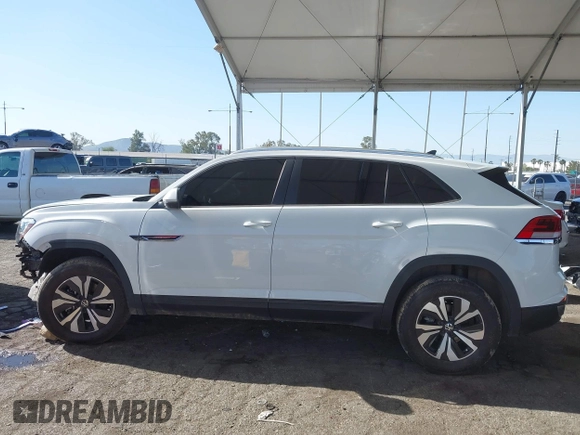 2024 Volkswagen Atlas SE with VIN 1V2LE2CA0RC249150, listed as a IAAI auction lot 41969218 with 7,291 mi miles and . Bid and sale history available at DreamBid. Image 15.
