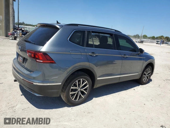 2020 Volkswagen Tiguan SE z VIN 3VV3B7AX9LM083040, wystawiony jako Copart lot #49855254 z przebiegiem 76 171 mil mil oraz Nie do naprawy • Non repairable. Historia ofert i sprzedaży dostępna na DreamBid. Obrazek 3.