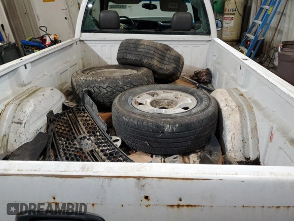 2006 Chevrolet Silverado 1500 Work Truck with VIN 3GCEC14X66G263883, listed as a Copart auction lot 48528555 with 177,517 mi miles and Salvage Title. Bid and sale history available at DreamBid. Image 10.