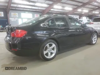 2015 BMW 3 Series 320i xDrive с VIN WBA3C3C5XFP663957, выставлен на аукционе Copart как лот 61355585 с пробегом 268 383 миль миль и Чистый • Clean title. История ставок и продаж доступна на DreamBid. Изображение 3.