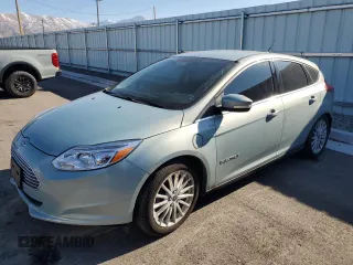 2013 Ford Focus Electric z VIN 1FADP3R46DL364373, wystawiony jako Copart lot #47291505 z przebiegiem 92 412 mil mil oraz Szkody całkowita. Historia ofert i sprzedaży dostępna na DreamBid. Obrazek 1.