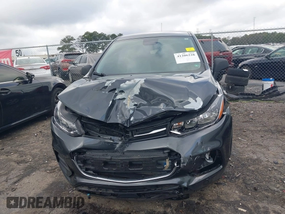 2020 Chevrolet Trax LS with VIN 3GNCJKSB3LL185308, listed as a IAAI auction lot 41206228 with 59,206 mi miles. Bid and sale history available at carsss.com. Image 6.