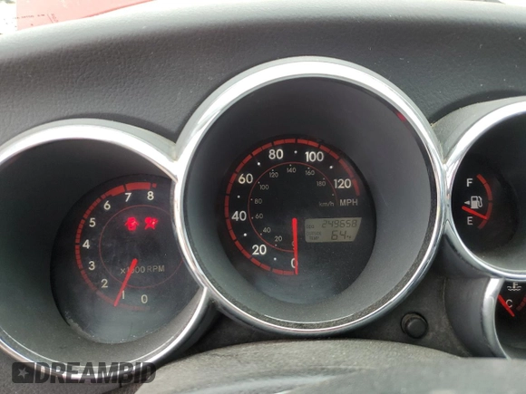 2006 Pontiac Vibe z VIN 5Y2SL65876Z412597, wystawiony jako Copart lot #55124715 z przebiegiem 249 658 mil mil oraz Szkoda całkowita • Salvage title. Historia ofert i sprzedaży dostępna na DreamBid. Obrazek 9.