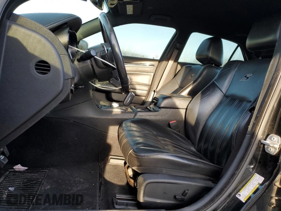 2019 Chrysler 300 S with VIN 2C3CCABG9KH628632, listed as a Copart auction lot 48990535 with 147,568 mi miles and Salvage Title. Bid and sale history available at DreamBid. Image 7.