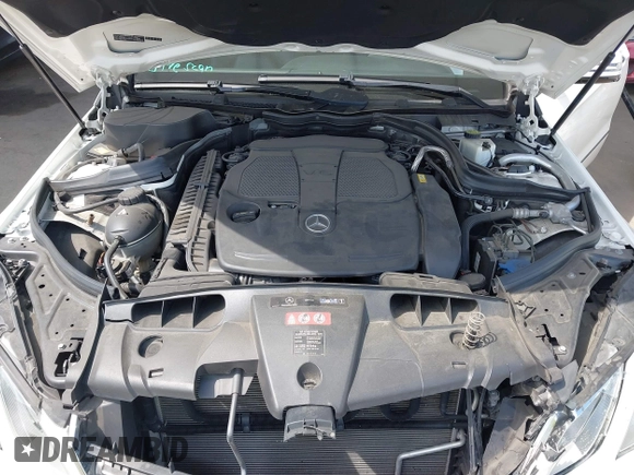 2013 Mercedes-Benz E 350 with VIN WDDKJ5KB1DF197335, listed as a IAAI auction lot 42272831 with 58,092 mi miles and . Bid and sale history available at DreamBid. Image 10.