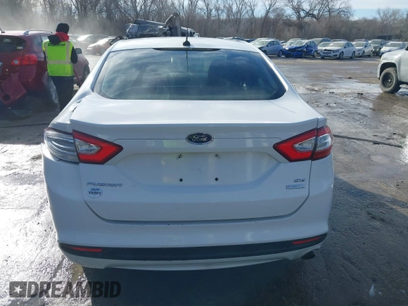 2013 Ford Fusion SE with VIN 3FA6P0HRXDR243139, listed as a IAAI auction lot 41441509 with 196,961 mi miles and . Bid and sale history available at DreamBid. Image 17.