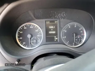 2016 Mercedes-Benz Metris Cargo z VIN WD3PG2EA5G3090076, wystawiony jako Copart lot #47496835 z przebiegiem 109 989 mil mil oraz Szkoda całkowita • Salvage title. Historia ofert i sprzedaży dostępna na DreamBid. Obrazek 9.