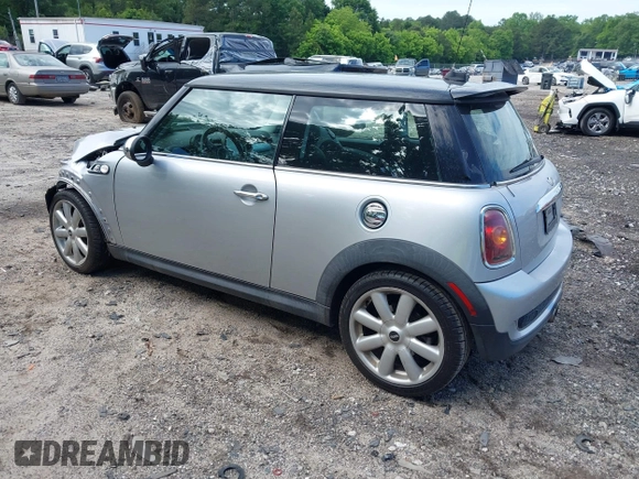 2007 MINI Hardtop S with VIN WMWMF73537TL88038, listed as a IAAI auction lot 42200252 with 70,603 mi miles and . Bid and sale history available at DreamBid. Image 3.