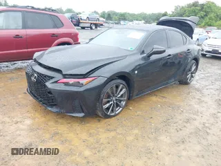 2025 Lexus IS 350 F Sport z VIN JTHGZ1E27S5038205, wystawiony jako IAAI lot #42296351 z przebiegiem 3 771 mil mil oraz . Historia ofert i sprzedaży dostępna na DreamBid. Obrazek 2.