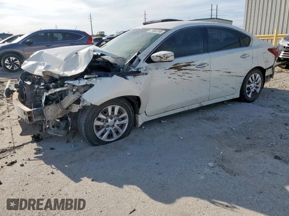2018 Nissan Altima S with VIN 1N4AL3APXJC299981, listed as a Copart auction lot 51082245 with 62,442 mi miles and Salvage Title. Bid and sale history available at DreamBid. Image 1.