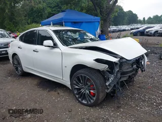 2016 Infiniti Q70 with VIN JN1BY1AR3GM270723, listed as a IAAI auction lot 40029163 with 80,411 mi miles. Bid and sale history available at carsss.com. Image 1.