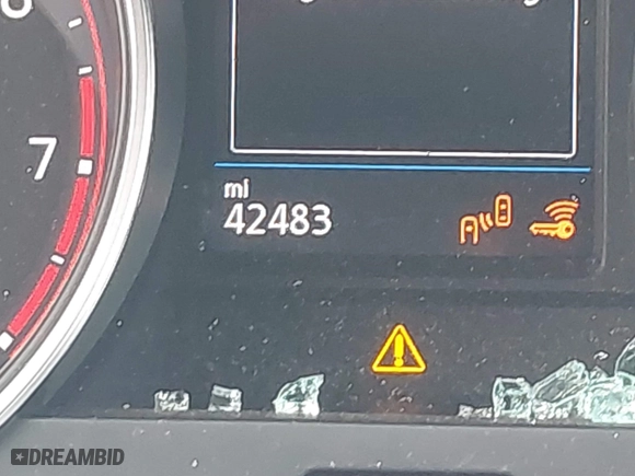 2021 Volkswagen Tiguan SE with VIN 3VV2B7AX6MM102379, listed as a IAAI auction lot 41613929 with 42,483 mi miles. Bid and sale history available at carsss.com. Image 15.