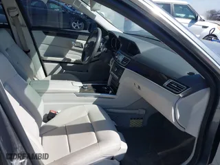 2016 Mercedes-Benz E-Class E 350 Sport with VIN WDDHF5KB5GB226231, listed as a IAAI auction lot 41681850 with 88,221 mi miles. Bid and sale history available at carsss.com. Image 5.