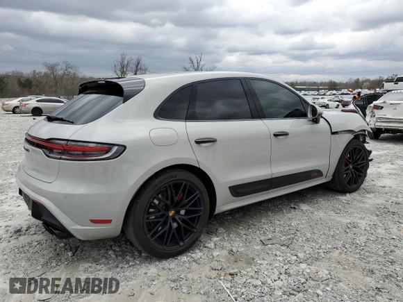 2023 Porsche Macan GTS z VIN WP1AF2A51PLB56631, wystawiony jako Copart lot #47522995 z przebiegiem 31 603 mil mil oraz Szkoda całkowita • Salvage title. Historia ofert i sprzedaży dostępna na DreamBid. Obrazek 3.