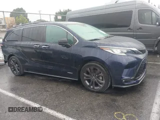 2021 Toyota Sienna XSE with VIN 5TDXRKEC5MS020539, listed as a IAAI auction lot 41569311 with 86,902 mi miles and . Bid and sale history available at DreamBid. Image 14.