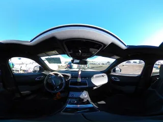 2018 Land Rover Range Rover Velar R-Dynamic SE с VIN SALYL2RV3JA748105, выставлен на аукционе IAAI как лот 41083219 с пробегом Не указан миль и . История ставок и продаж доступна на DreamBid. Изображение 18.