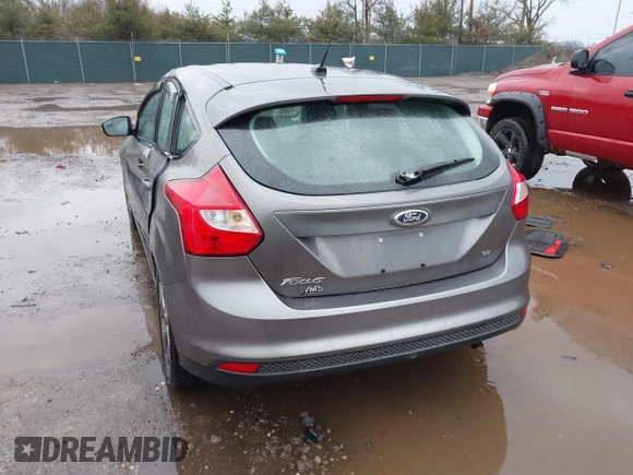 2013 Ford Focus SE with VIN 1FADP3K25DL186285, listed as a IAAI auction lot 41729017 with 188,853 mi miles. Bid and sale history available at carsss.com. Image 3.