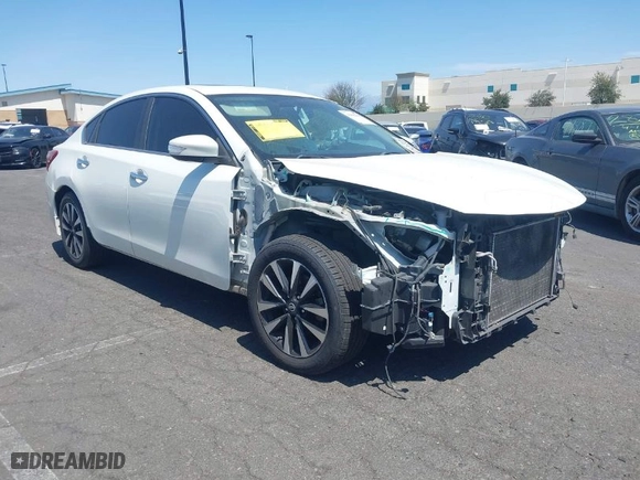 2018 Nissan Altima 2.5 SV with VIN 1N4AL3AP4JC186544, listed as a IAAI auction lot 41892390 with 113,384 mi miles. Bid and sale history available at carsss.com. Image 1.