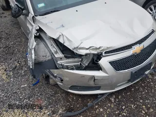 2014 Chevrolet Cruze 1LT with VIN 1G1PC5SB7E7476495, listed as a IAAI auction lot 38513578 with Not Provided miles and . Bid and sale history available at DreamBid. Image 6.