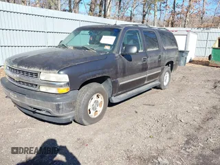 2005 Chevrolet Suburban Z71 with VIN 3GNFK16Z85G256624, listed as a IAAI auction lot 41448380 with 128,149 mi miles. Bid and sale history available at carsss.com. Image 2.