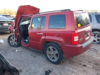 2008 Jeep Patriot Sport with VIN 1J8FF28W38D573808, listed as a IAAI auction lot 41370060 with 1 mi miles. Bid and sale history available at carsss.com. Image 3.