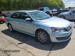 2013 Volkswagen Passat SEL Premium with VIN 1VWCH7A37DC066795, listed as a Copart auction lot 52380595 with 128,439 mi miles and Clean Title. Bid and sale history available at carsss.com. Image 4.