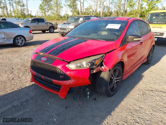 2015 Ford Focus ST with VIN 1FADP3L98FL207998, listed as a IAAI auction lot 41880849 with 203,571 mi miles. Bid and sale history available at carsss.com. Image 6.
