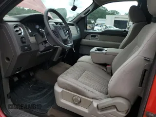 2010 Ford F-150 XL z VIN 1FTFX1CV3AKE77496, wystawiony jako Copart lot #59193495 z przebiegiem 159 385 mil mil oraz Czysty tytuł • Clean title. Historia ofert i sprzedaży dostępna na DreamBid. Obrazek 7.