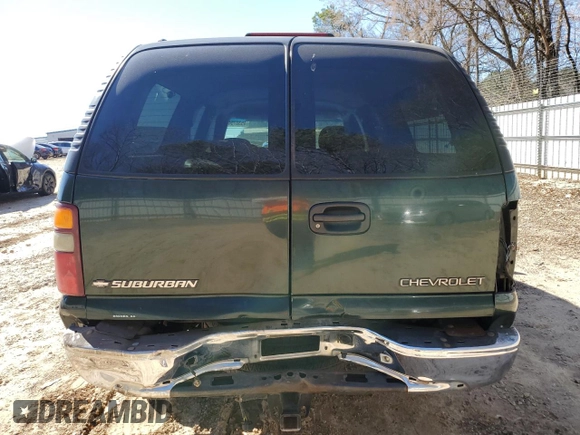 2001 Chevrolet Suburban LS with VIN 1GNEC16T61J224445, listed as a Copart auction lot 45307545 with 353,264 mi miles and Salvage Title. Bid and sale history available at carsss.com. Image 6.