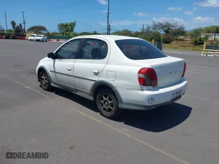 2000 Toyota ECHO with VIN JTDBT123XY0016327, listed as a IAAI auction lot 41988718 with 231,561 mi miles. Bid and sale history available at carsss.com. Image 3.