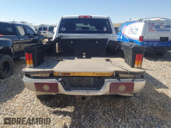 2018 Ram 2500 Tradesman z VIN 3C6UR5CL3JG348471, wystawiony jako Copart lot #64247285 z przebiegiem 398 440 mil mil oraz Czysty tytuł • Clean title. Historia ofert i sprzedaży dostępna na DreamBid. Obrazek 6.