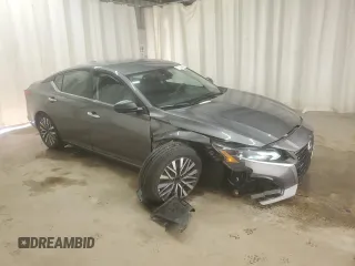 2025 Nissan Altima SV z VIN 1N4BL4DV0SN302431, wystawiony jako Copart lot #59400875 z przebiegiem 13 478 mil mil oraz Szkoda całkowita • Salvage title. Historia ofert i sprzedaży dostępna na DreamBid. Obrazek 4.