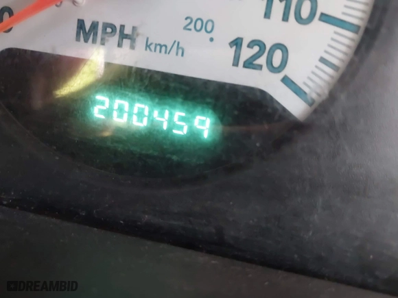 2005 Dodge Caravan SXT with VIN 2D4GP44L95R324232, listed as a IAAI auction lot 42056320 with 200,459 mi miles. Bid and sale history available at carsss.com. Image 7.