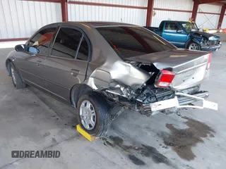 2005 Honda Civic LX with VIN JHMES16575S006171, listed as a IAAI auction lot 42173885 with 118,122 mi miles and . Bid and sale history available at DreamBid. Image 3.